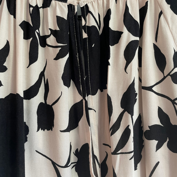 NWT H&M Dress XXL Biege Black Floral Maxi - Picture 10 of 12